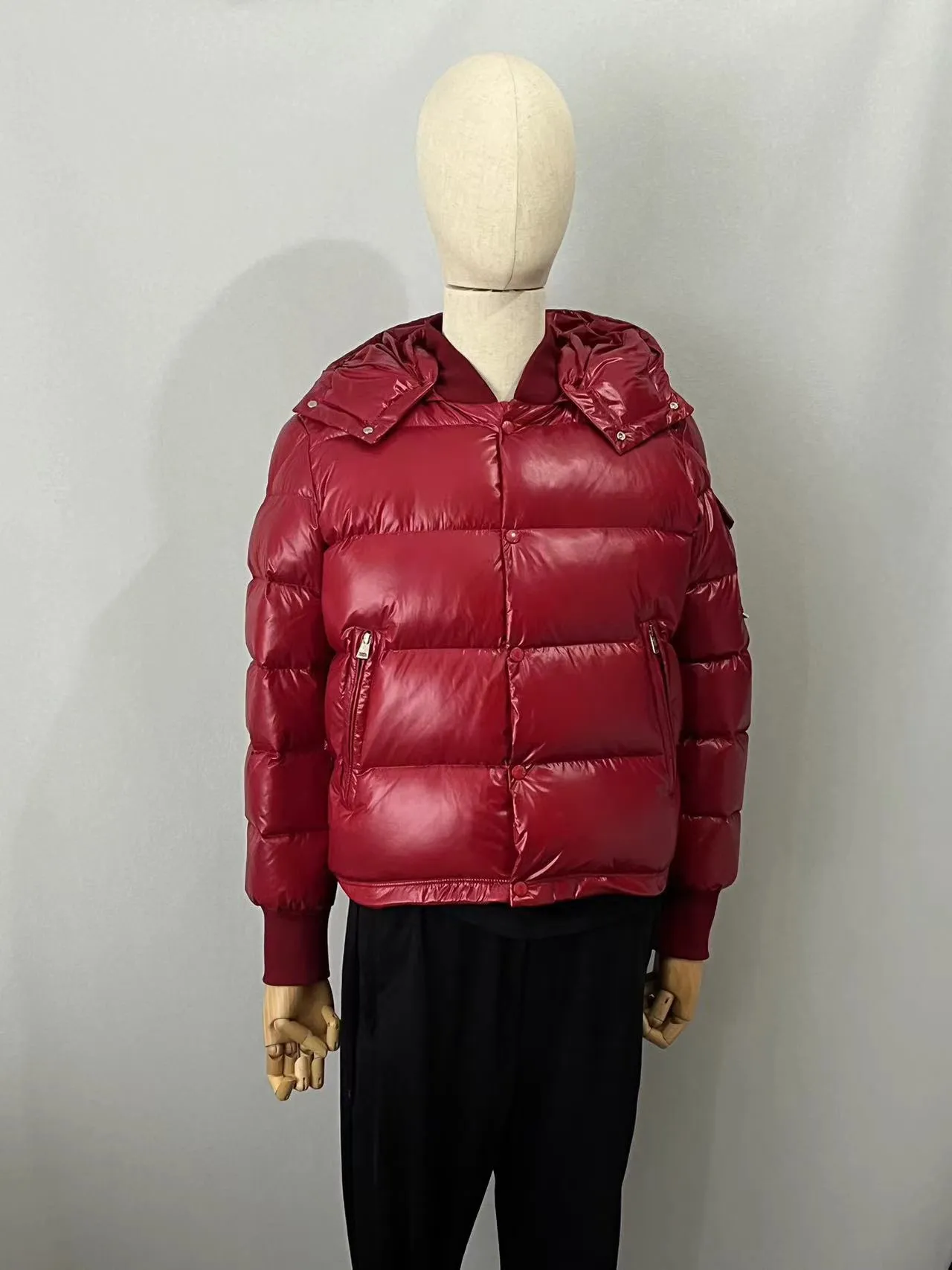 🆕❤️2️⃣0️⃣2️⃣4️⃣🆕MONCLER New Arrival ！ ， ， Premium ！ ～ Classic ～ ！ ， ， ， ， ！ ！ （ 🉑 ）～ ：Black Red Gray Size：1-2-3-4-5（M～3XL）